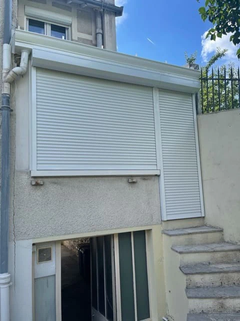 veranda-avec-volets-roulant-electriques-avec-caissons3