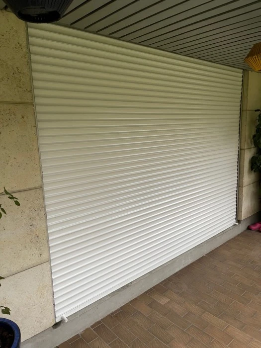 volet-roulant-tradi-aluminium-pose-plafond2